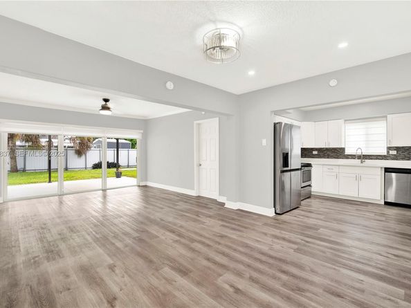 7932 Meridian St, Miramar FL 33023