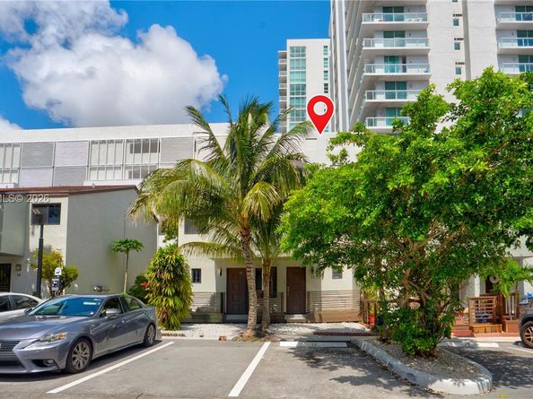 1901 NW S River Dr 12B, Miami FL 33125