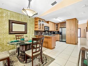 2462 W 65th St, Hialeah FL 33016
