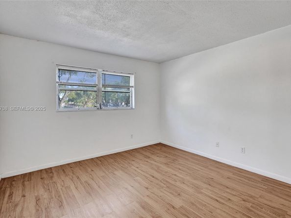 2441 SW 82nd Ave 205, Davie FL 33324