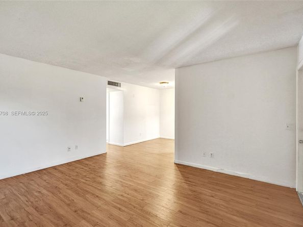 2441 SW 82nd Ave 205, Davie FL 33324