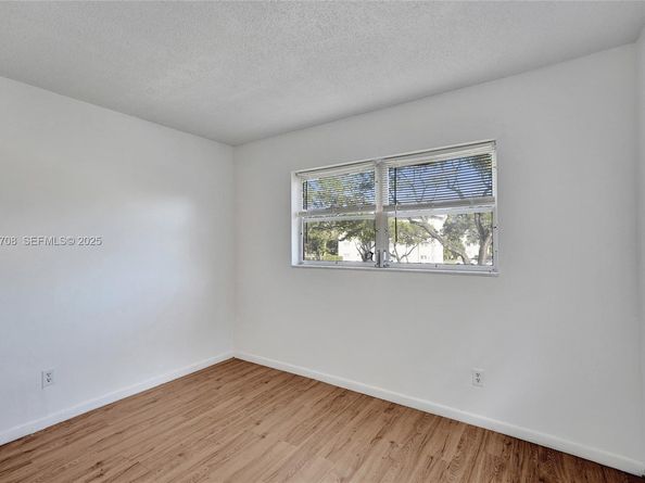 2441 SW 82nd Ave 205, Davie FL 33324