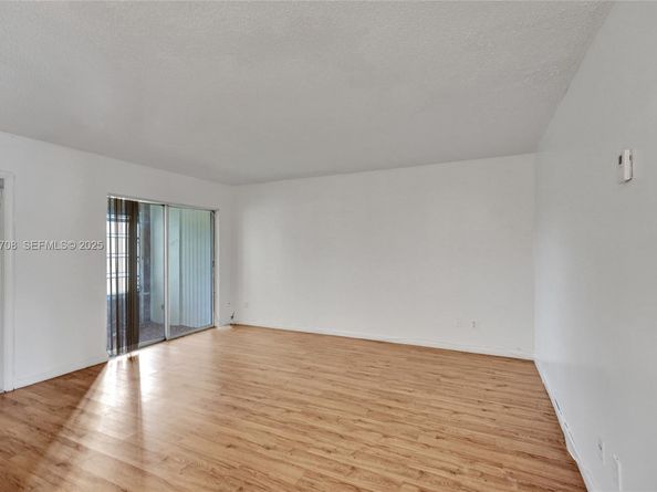 2441 SW 82nd Ave 205, Davie FL 33324