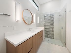 3275 Islewood Ave, Weston FL 33332