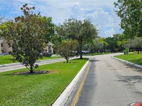 800 Cypress Park Way P1, Deerfield Beach FL 33064