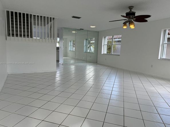 12149 NW 34th St, Sunrise FL 33323