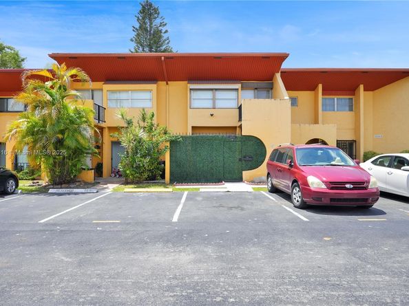 13775 SW 84th St C, Miami FL 33183