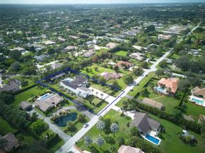 11350 NW 8th St, Plantation FL 33325