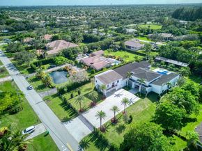 11350 NW 8th St, Plantation FL 33325