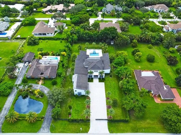 11350 NW 8th St, Plantation FL 33325