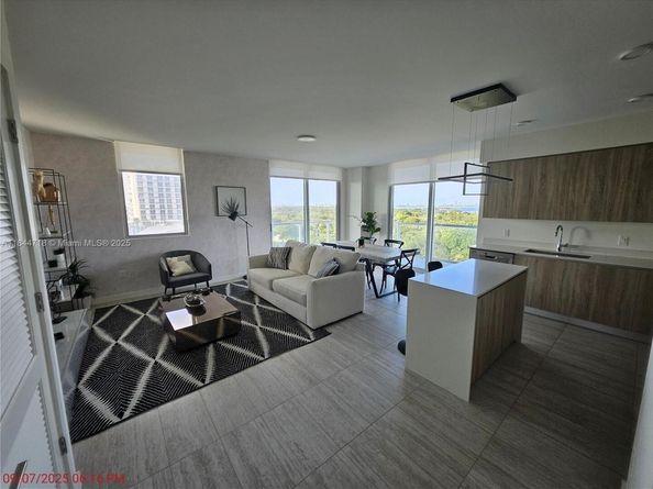 3900 Biscayne Blvd N815, Miami FL 33137