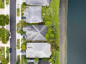 3457 NE 2nd St, Homestead FL 33033