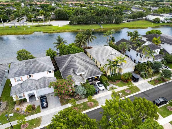 3457 NE 2nd St, Homestead FL 33033