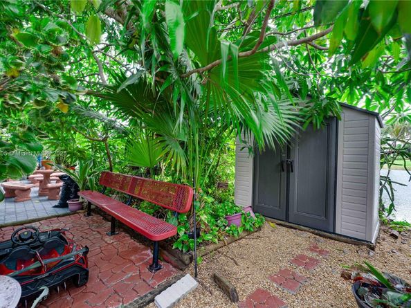 3457 NE 2nd St, Homestead FL 33033