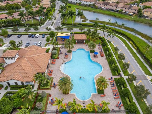 3457 NE 2nd St, Homestead FL 33033