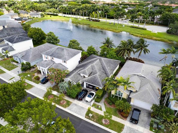 3457 NE 2nd St, Homestead FL 33033