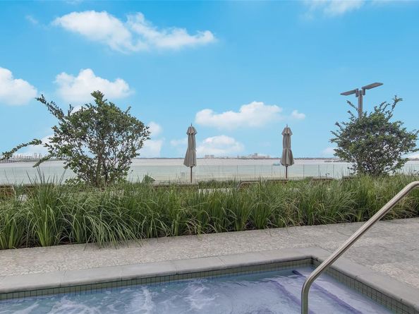 650 NE 32nd St BH7, Miami FL 33137