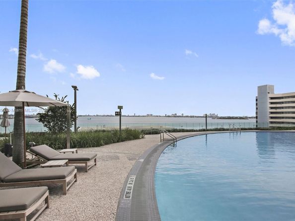 650 NE 32nd St BH7, Miami FL 33137