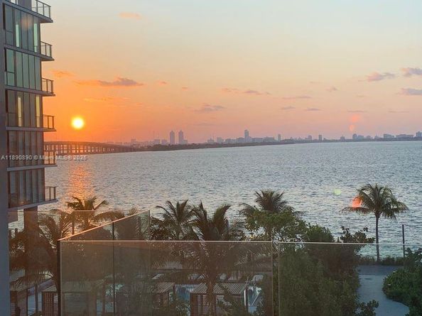 650 NE 32nd St BH7, Miami FL 33137