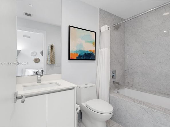 650 NE 32nd St BH7, Miami FL 33137