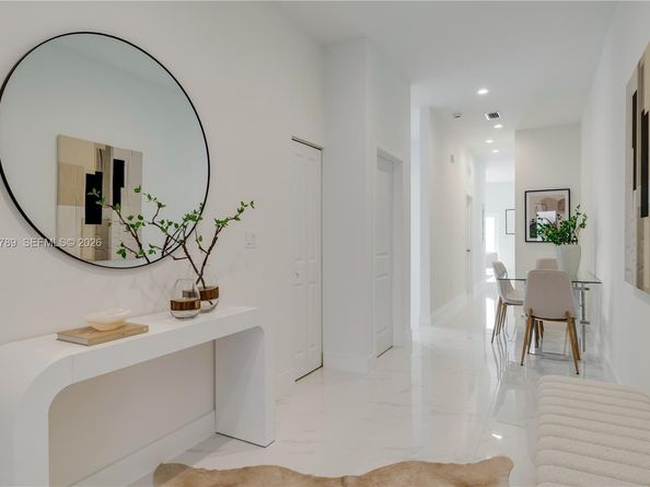 2936 NW 27th St, Miami FL 33142