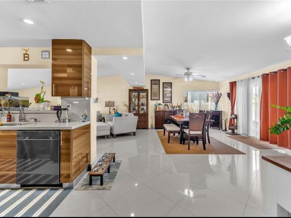 3645 SW 97th Ave, Miami FL 33165