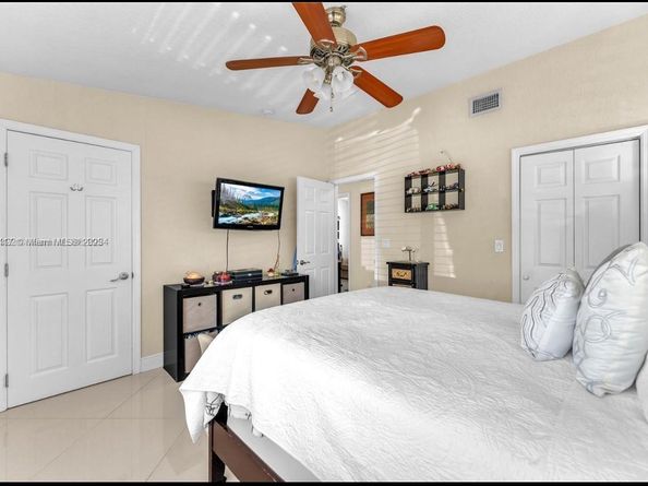 3645 SW 97th Ave, Miami FL 33165