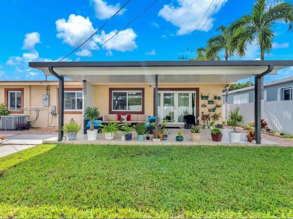 3645 SW 97th Ave, Miami FL 33165