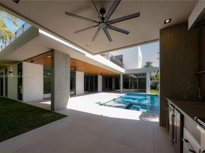 215 Shore Dr S, Miami FL 33133