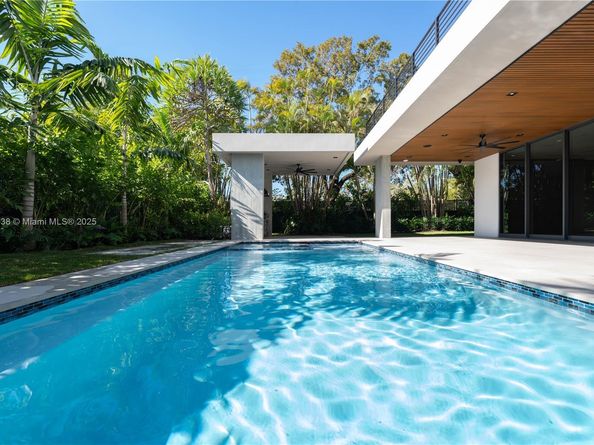 215 Shore Dr S, Miami FL 33133