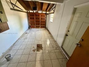 5373 W 10th Ct, Hialeah FL 33012