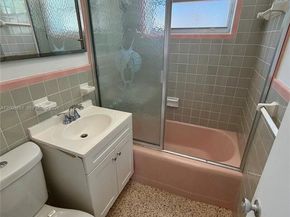 5373 W 10th Ct, Hialeah FL 33012