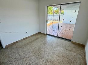 5373 W 10th Ct, Hialeah FL 33012