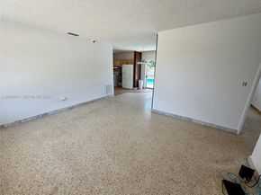 5373 W 10th Ct, Hialeah FL 33012