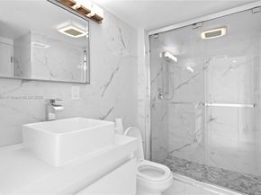 3675 N Country Club Dr 2008, Aventura FL 33180