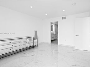 3675 N Country Club Dr 2008, Aventura FL 33180