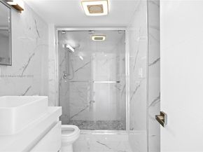 3675 N Country Club Dr 2008, Aventura FL 33180