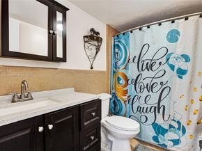 8010 Hampton Blvd 211, North Lauderdale FL 33068