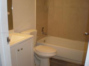 5855 Washington St 92, Hollywood FL 33023