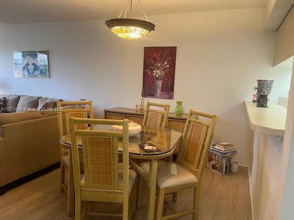 8180 Geneva Ct 518B, Doral FL 33166