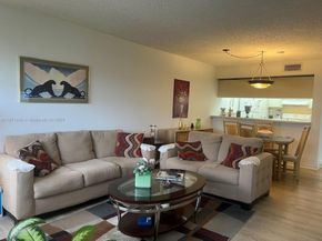 8180 Geneva Ct 518B, Doral FL 33166