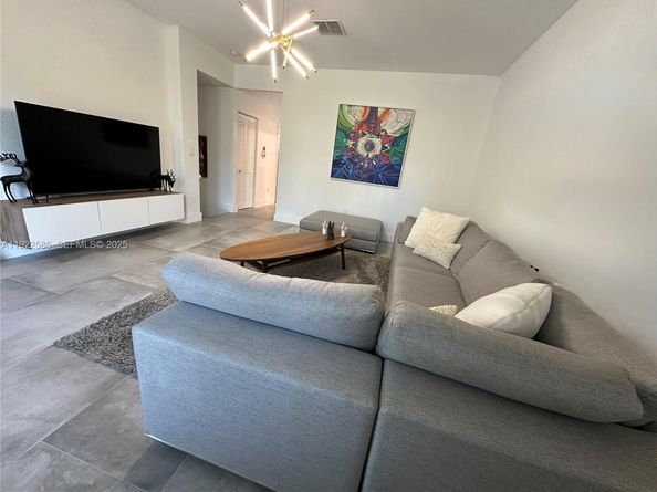 2662 SW 118th Rd 2662, Miramar FL 33025