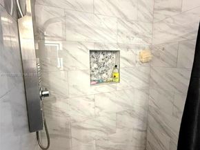 9511 NW 8th St, Pembroke Pines FL 33024