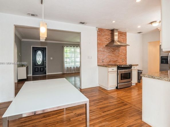 1225 Tangier St, Coral Gables FL 33134