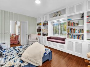 924 Belle Meade Island Dr, Miami FL 33138