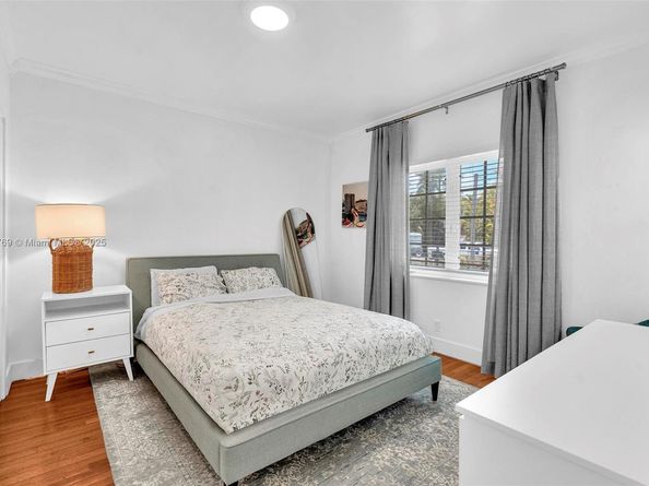 924 Belle Meade Island Dr, Miami FL 33138