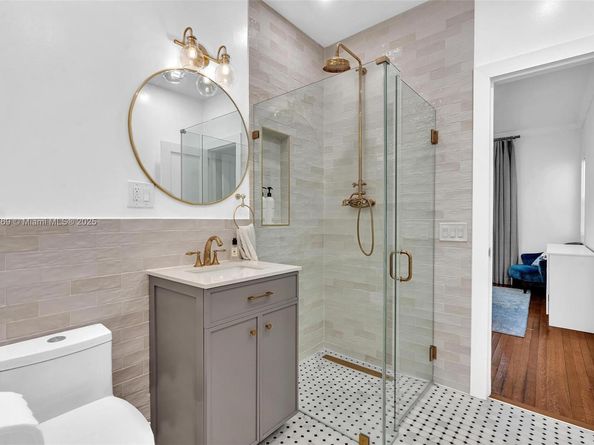 924 Belle Meade Island Dr, Miami FL 33138