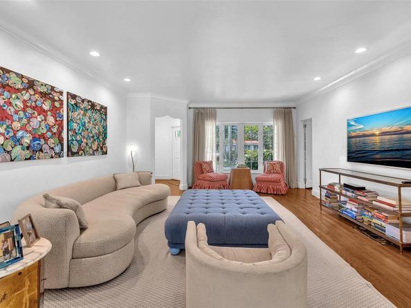 924 Belle Meade Island Dr, Miami FL 33138