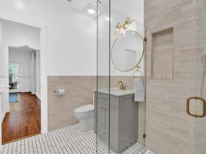 924 Belle Meade Island Dr, Miami FL 33138