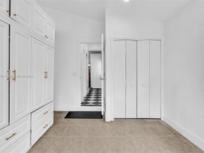 924 Belle Meade Island Dr, Miami FL 33138
